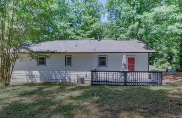 190 Martin Court Gallery 3