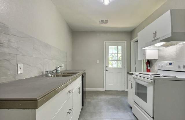 49 N Xanthus Ave Gallery 1