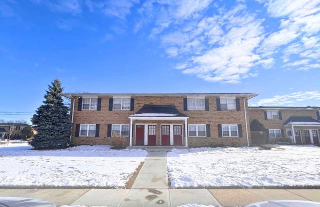 45 Old Millstone Drive unit: 4 photos photos