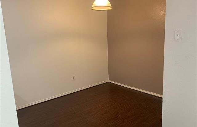 10250 Maverick Drive Gallery 4