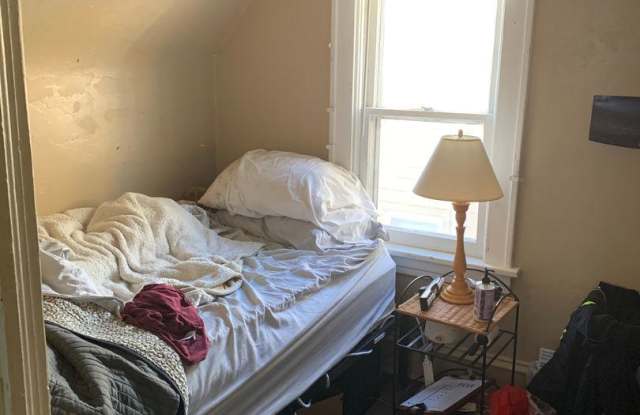 Spacious 3 Bedroom House Available September 1st of 2027 Gallery 4