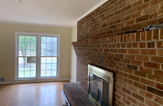 4670 Lindsey Drive Southwest - 4670 Lindsey Drive, Cobb County, GA 30127