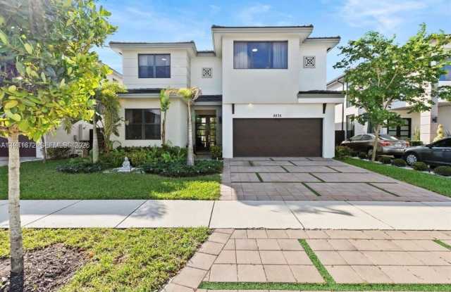 8836 NW 161st Ter photos photos