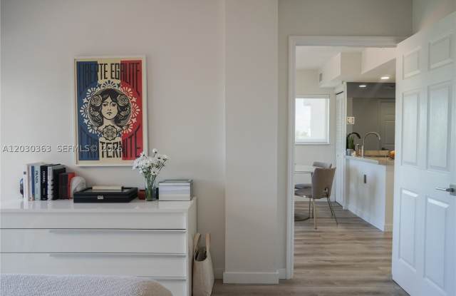 1918 Brickell Ave Gallery 4