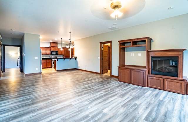 4444 Greenchain Loop - 4 Gallery 4