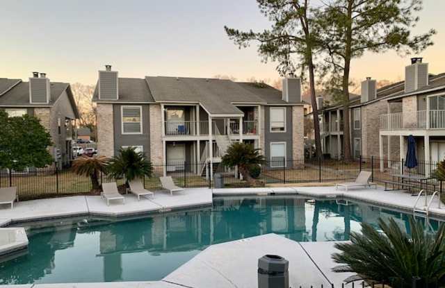Near LSU - 2 Bedroom 2 Bath Condo Gallery 4