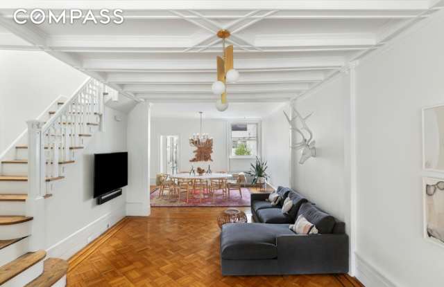 205 Windsor Place Gallery 2