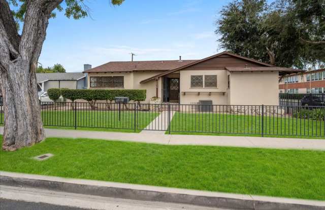 Updated Winnetka 3-Bedroom with Backyard and Detached Garage photos photos