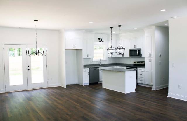 2023 Clean Luxury 3BR/2BA Rental Home Gallery 4