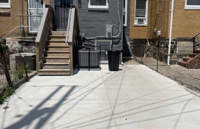 2711 Ashland Avenue photos photos