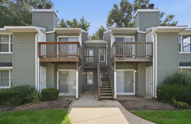NICELY UPDATED 1 BEDROOM 1 BATHROOM CONDO IN EXCELLENT LOCATION!! Gallery 1