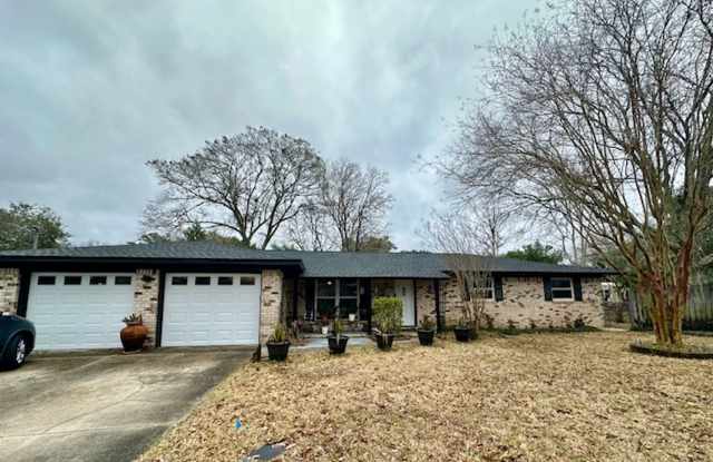 Nice 3 Bedroom (+Bonus Room) Home For Rent - Includes Weekly Pool & Monthly Cleaning Services! photos photos