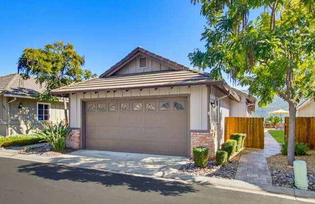 Beautifully Maintained 2 Bed / 2 Bath Home in Gated West Village Community photos photos