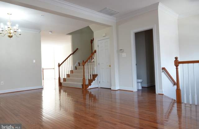 1112 PLEASANT Drive Gallery 3