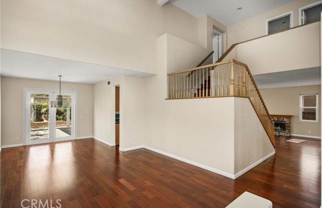 4867 Tremezzo Drive Gallery 3