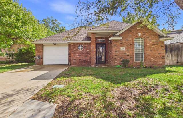 Charming 2 Bedroom, 2 Bathroom Rental in Sleepy Hollow Gallery 1