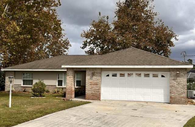 2284 Champlain Avenue photos photos