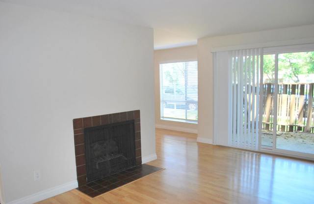 NEW PRICE ! Updated, Bright, Spacious & Clean! Excellent Location at The Vintner in San Ramon Gallery 4