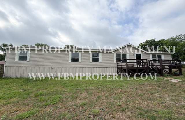 1075 Pluto Rd - Cozy 4 Bedroom, 3 Bathroom Home in Milford, TX! photos photos