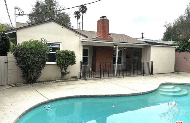 3406 Wade St photos photos