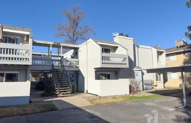 MOVE IN SPECIAL!!! $1000 OFF FIRST MONTH'S RENT! Sharp Chico Condo! - 2330 Notre Dame Boulevard, Chico, CA 95928