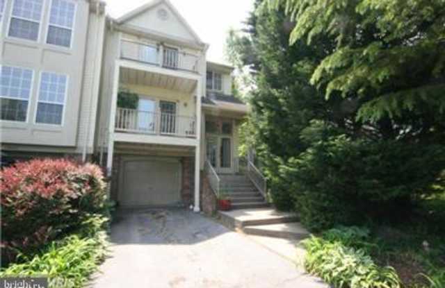 15640 MONTVIEW DRIVE - 15640 Montview Drive, Montclair, VA 22025