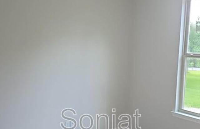 5317 N Galvez Street Gallery 3