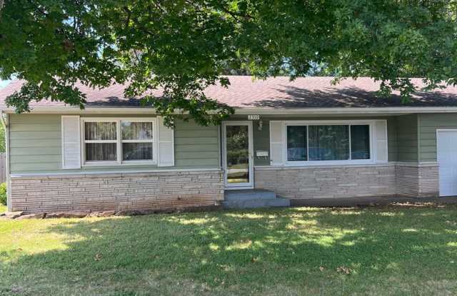 3 bedroom home near Mercy Hospital Gallery 3