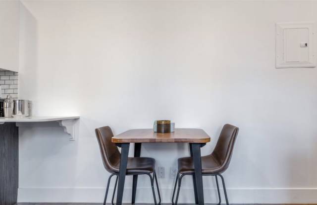 11 Queensberry St Apt 24 Gallery 2