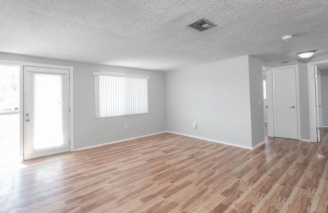 Affordable Three Bedroom in Port Richey Gallery 2