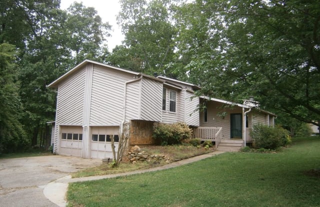9894 Live Oak Court - 9894 Live Oak Court, Douglasville, GA 30135