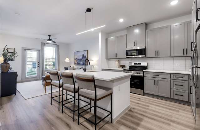Luxe at Lewisville - Senior Housing Gallery 2