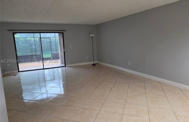 10028 NW 41st St photos photos