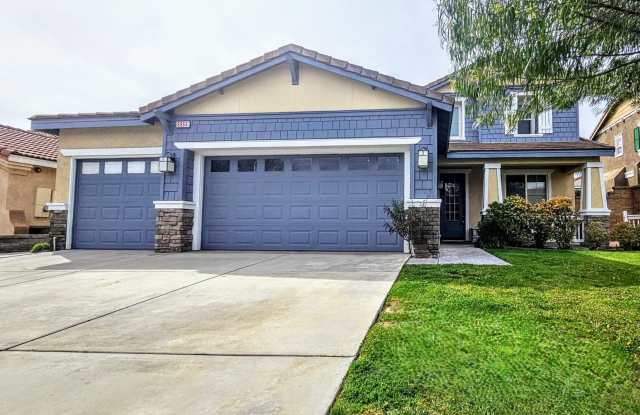 4-bedroom, 3-bathroom photos photos