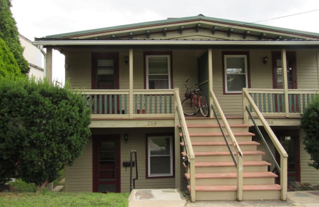 254 SARATOGA ST - 254 Saratoga Street, Cohoes, NY 12047