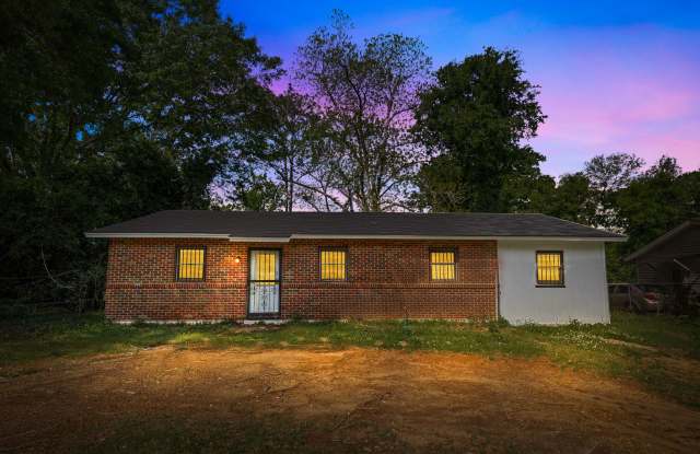 Stylish  Newly Renovated 4 Bedroom 2 Bath Home Available Now! photos photos