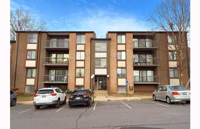 9718 KINGSBRIDGE Drive unit: 101 photos photos