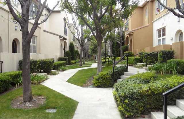 Highly Upgraded 3BR 2.5BA Townhouse In Gated Community Of Northpark Irvine - 33 Bonsall, Irvine, CA 92602