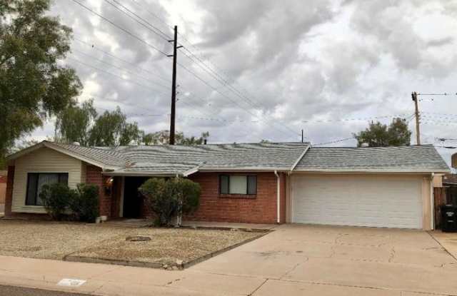 8749 E Rancho Vista Dr - 8749 East Rancho Vista Drive, Scottsdale, AZ 85251