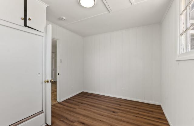 Washington Ave. Complex Gallery 3