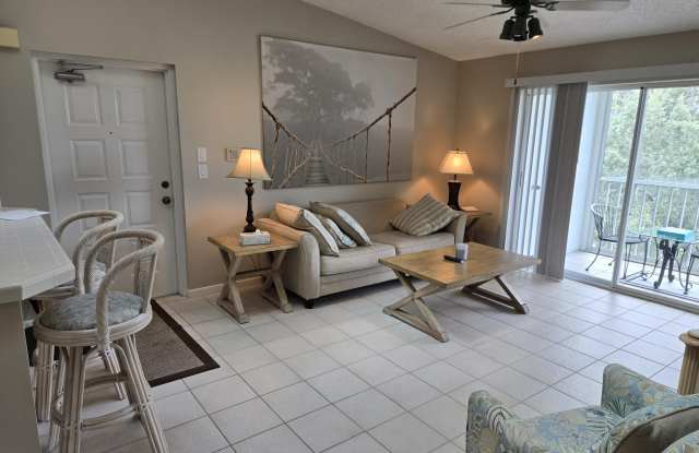 2512 SE Anchorage Cove Gallery 3