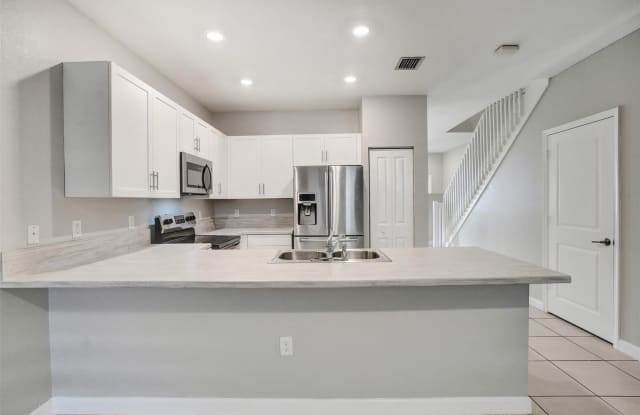 389 NE 208th Terrace 389, Miami, FL 33179 photos photos