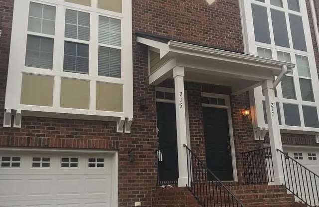 Room in 3 Bedroom Townhome at Dove Cottage Ln Gallery 3
