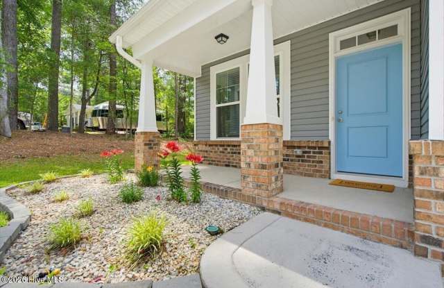 598 E L Ives Drive Gallery 2