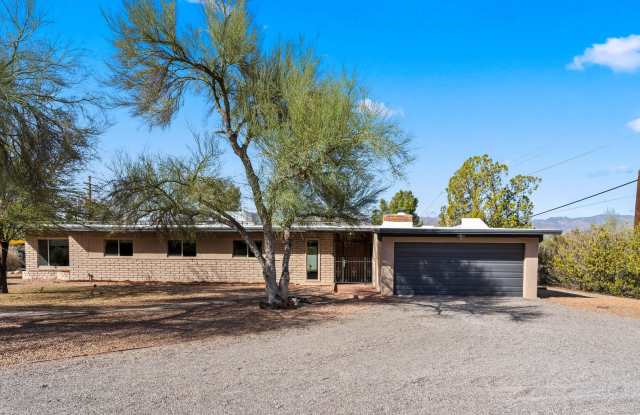 Charming home located in Indian Ridge Estates with Pool! photos photos