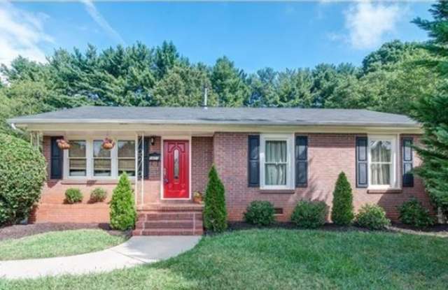 Updated 3 bedroom 2 bathroom ranch in Starbrook! photos photos