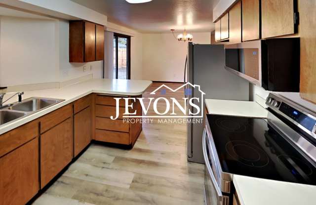 Enjoy this charming condo near Randall Park and Yakima Valley College, with water, sewer, and garbage included! photos photos