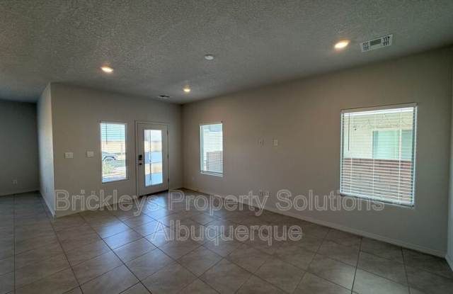 6118 Chicago Dr SE Gallery 4