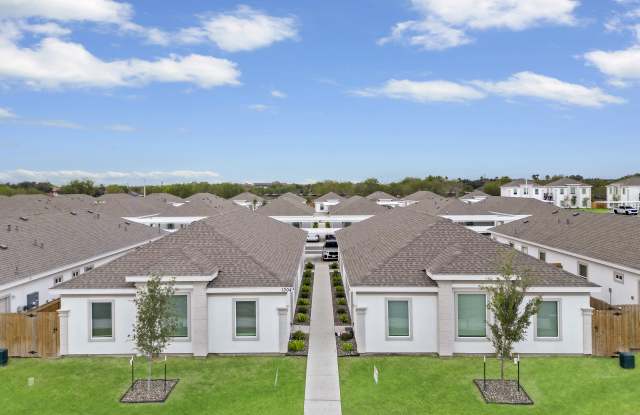 1304 Shavano Dr photos photos