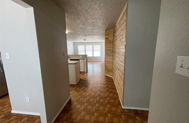1005 Post Oak Trail Gallery 3